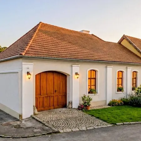 Templomdomb Apartmanhaz 3*